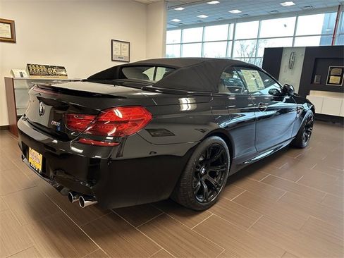 Used 2015 BMW M6 Convertible image 5