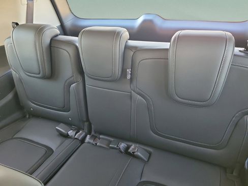 New 2026 Nissan Armada SV image 12