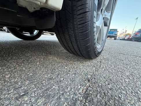 Used 2013 Toyota Venza XLE image 13