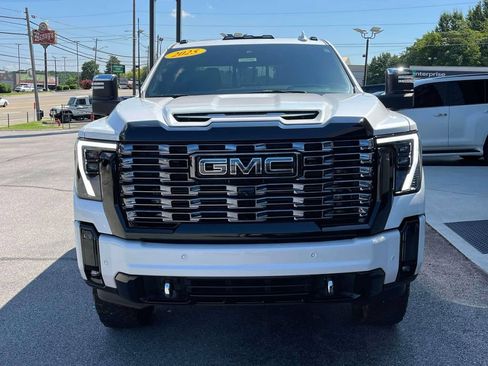Used 2025 GMC Sierra 2500 Denali Ultimate AWD/4WD image 8