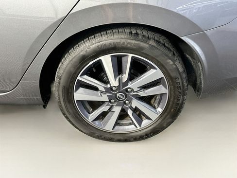 Used 2024 Nissan Versa SV FWD image 11