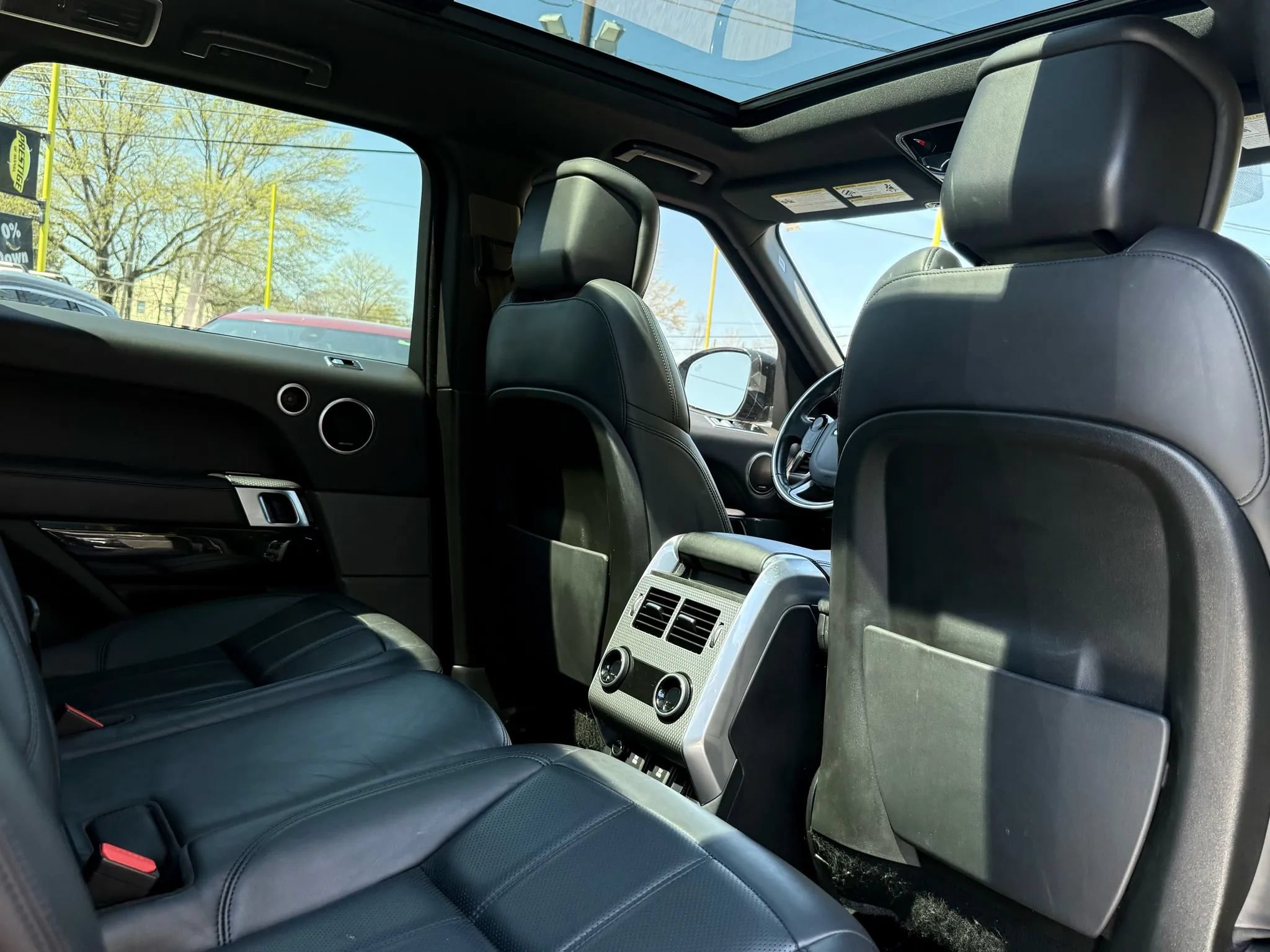 Used 2018 Land Rover Range Rover Sport Supercharged AWD/4WD image 27