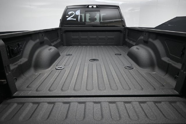 New 2026 RAM 3500 Laramie AWD/4WD image 17