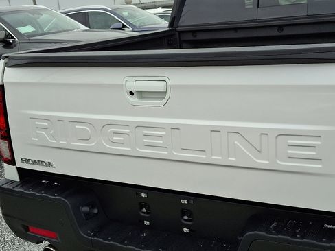 Used 2025 Honda Ridgeline Black Edition image 30