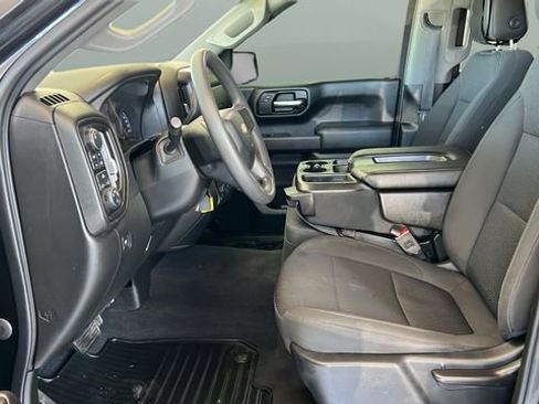 Used 2020 Chevrolet Silverado 1500 Custom w/ Custom 2.7L Value Package AWD/4WD image 9