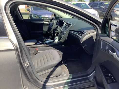 Used 2013 Ford Fusion SE FWD image 11
