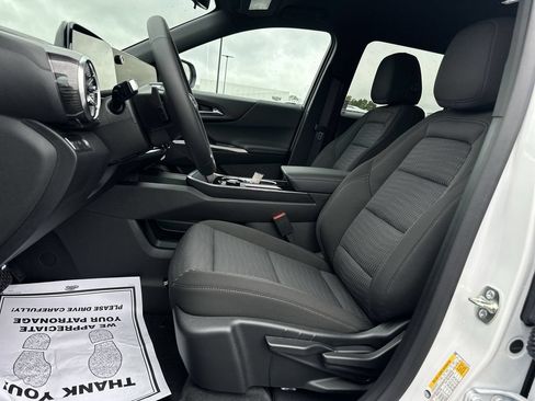 New 2026 Chevrolet Equinox LT FWD image 17