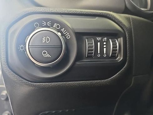 Used 2020 Jeep Gladiator Sport AWD/4WD image 15