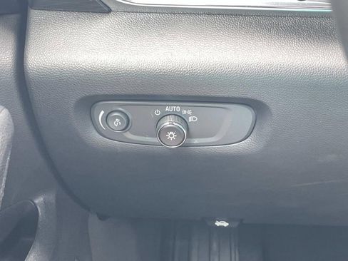 Used 2023 Chevrolet Traverse High Country image 39