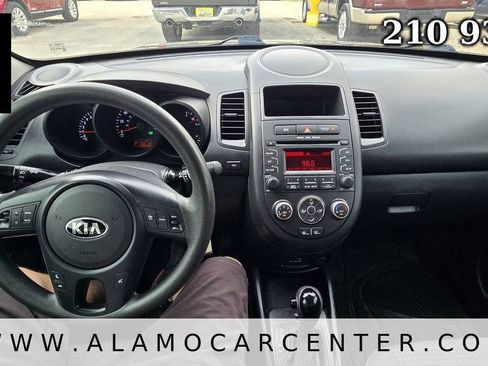 Used 2013 Kia Soul FWD image 33