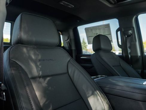 New 2026 GMC Sierra 3500 Denali w/ Denali Reserve Package AWD/4WD image 10