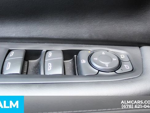 Used 2025 Chevrolet Suburban Z71 AWD/4WD image 42