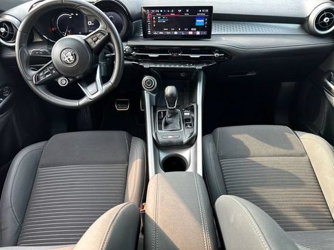 Used 2025 Alfa Romeo Tonale AWD/4WD image 20
