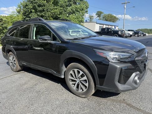 Used 2023 Subaru Outback Premium AWD/4WD image 17
