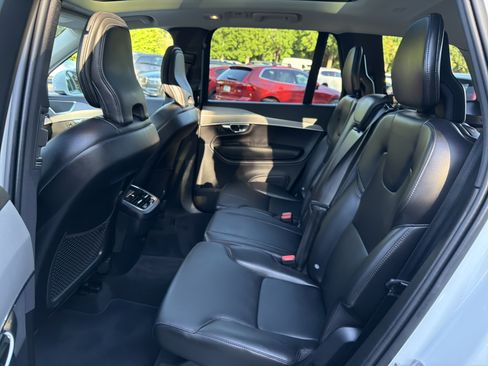 Used 2025 Volvo XC90 B5 Core AWD/4WD image 32