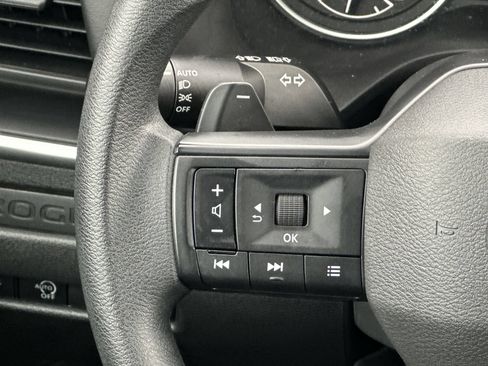 Used 2026 Nissan Rogue S AWD/4WD image 20