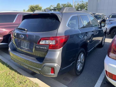Used 2019 Subaru Outback 2.5i Premium AWD/4WD image 4