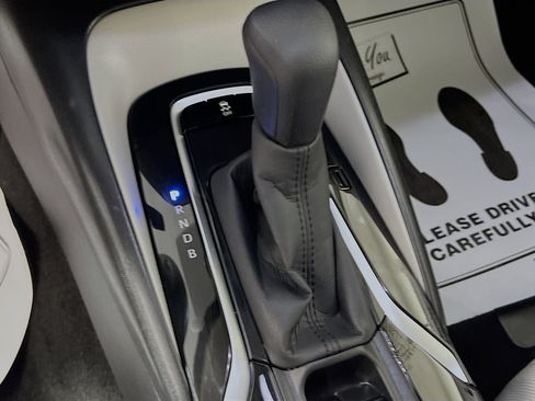 Used 2022 Toyota Corolla LE image 24