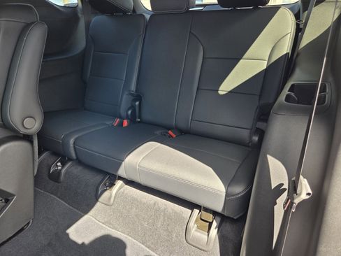 New 2026 Chevrolet Traverse LT w/ Sun and Wheel Package image 7