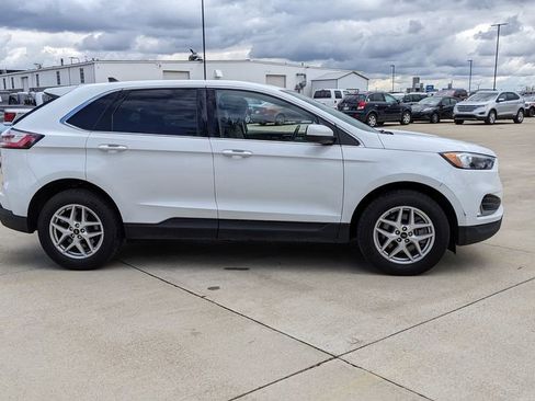 Used 2024 Ford Edge SEL w/ Convenience Package AWD/4WD image 2