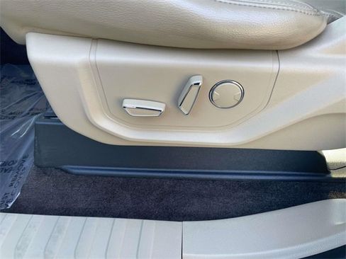 Used 2018 Ford F150 Lariat image 11