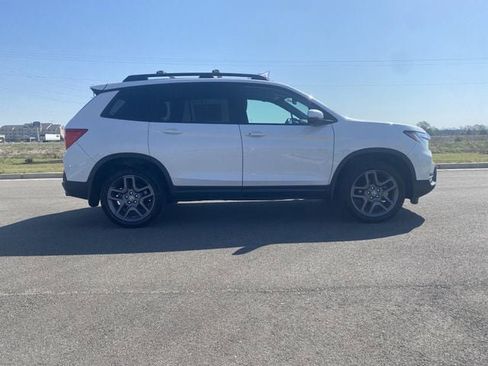 Used 2023 Honda Passport EX-L image 6