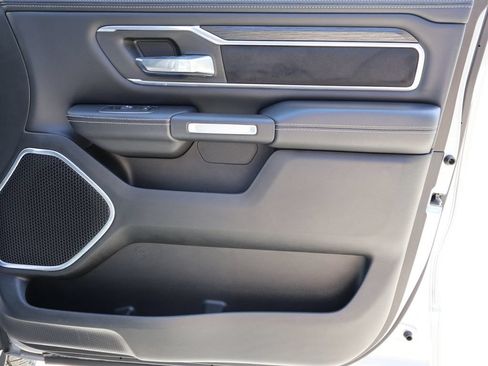 Used 2023 RAM 1500 Laramie AWD/4WD image 8
