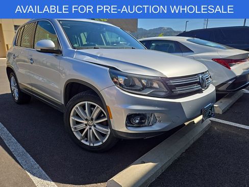 Used 2016 Volkswagen Tiguan SE AWD/4WD image 1