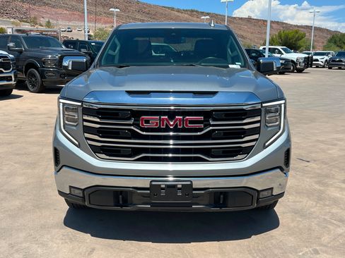 Used 2025 GMC Sierra 1500 SLT AWD/4WD image 8