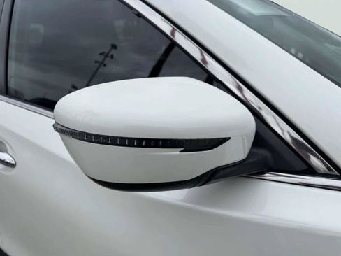 Used 2019 Nissan Rogue SV FWD image 10