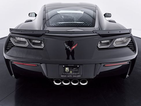 Used 2016 Chevrolet Corvette Z06 w/ 3LZ Preferred Equipment Group RWD image 27