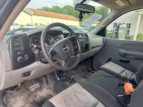 Used 2009 GMC Sierra 3500 W/T w/ Snow Plow Prep Package image 11