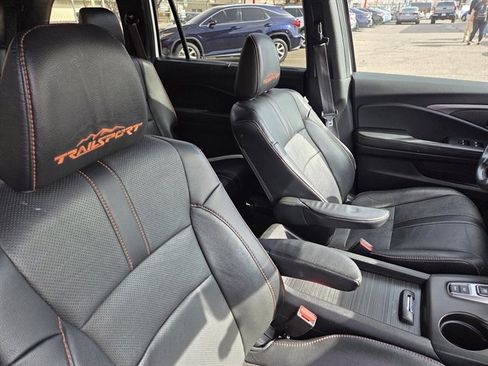 Used 2022 Honda Pilot TrailSport image 7