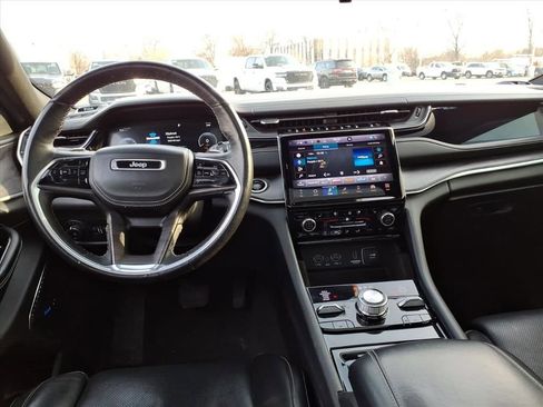 Certified 2022 Jeep Grand Cherokee Overland w/ Luxury Tech Group IV image 16