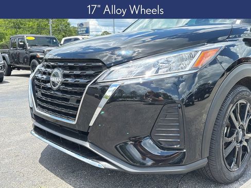 Used 2023 Nissan Kicks SV FWD image 14