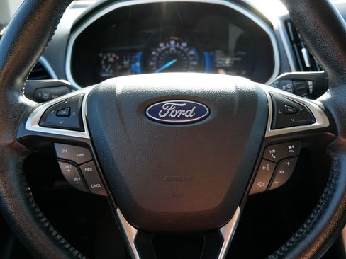 Used 2021 Ford Edge SEL image 26