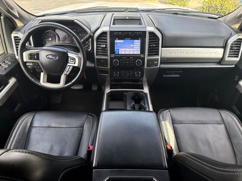 Certified 2019 Ford F250 Lariat w/ Lariat Value Package image 21
