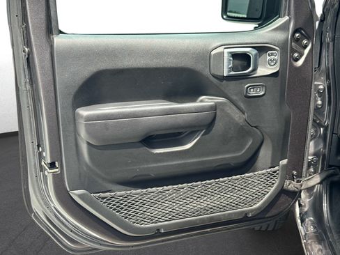 Used 2024 Jeep Wrangler Unlimited Sport AWD/4WD image 17