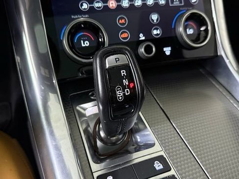Used 2019 Land Rover Range Rover Sport Supercharged AWD/4WD image 36