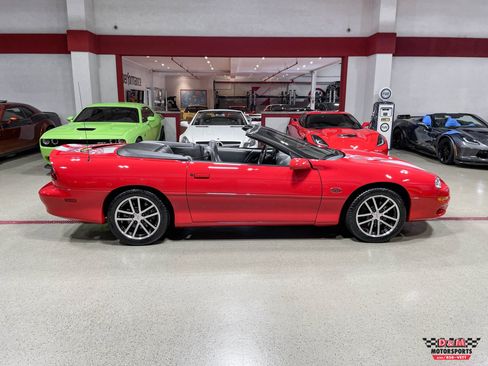 Used 2002 Chevrolet Camaro Z28 w/ SS Performance/Appearance Pkg image 6