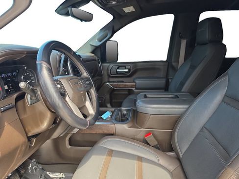 Used 2021 GMC Sierra 2500 Denali w/ Denali Black Diamond Edition AWD/4WD image 9