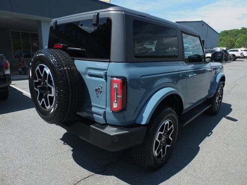 Used 2022 Ford Bronco Outer Banks AWD/4WD image 3
