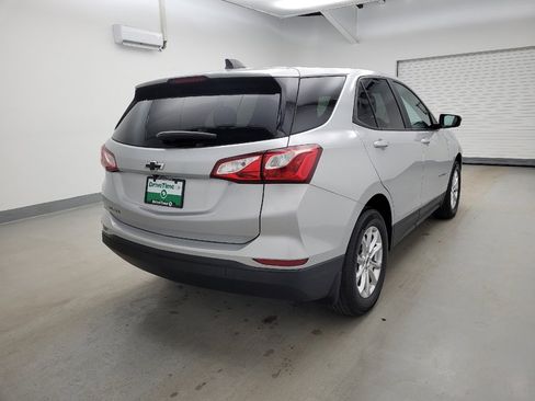 Used 2020 Chevrolet Equinox LS w/ LS Convenience Package image 9