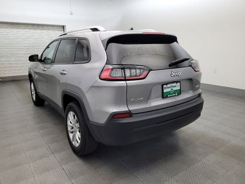 Used 2020 Jeep Cherokee Latitude AWD/4WD image 5