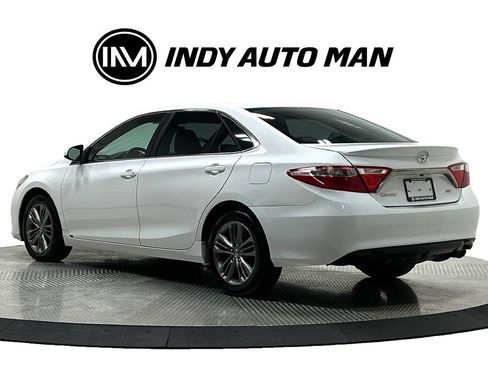 Used 2016 Toyota Camry SE FWD image 6