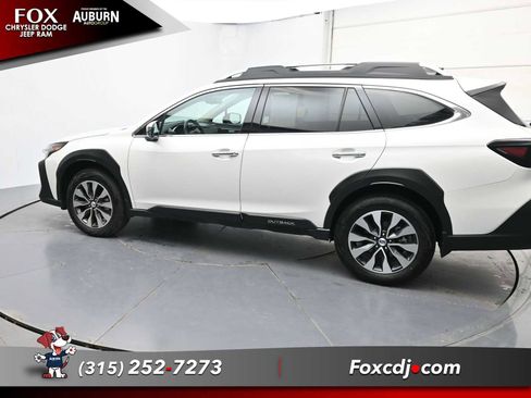 Used 2024 Subaru Outback Touring XT AWD/4WD image 17