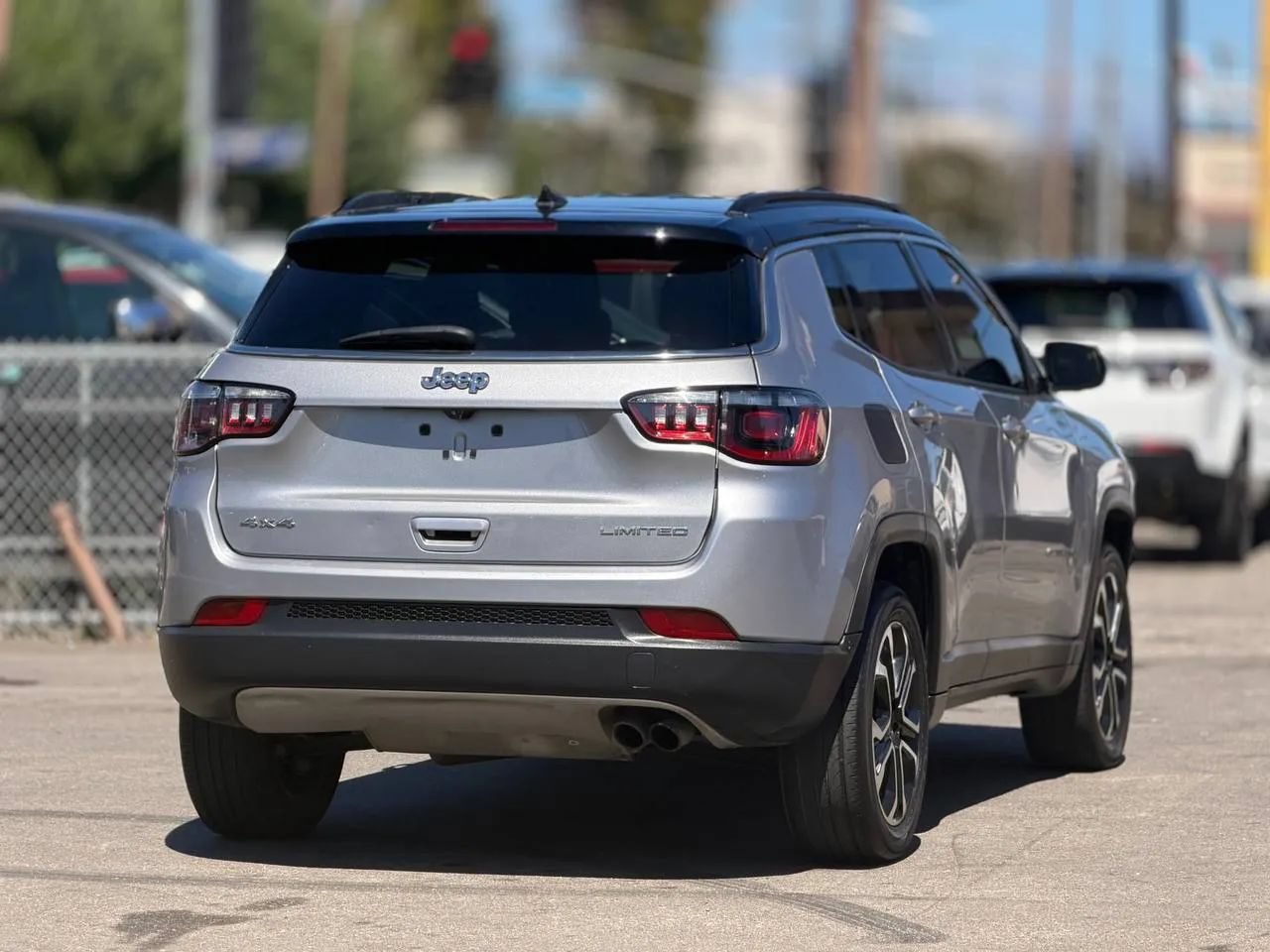 Used 2022 Jeep Compass Limited AWD/4WD image 14