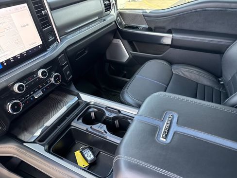 Used 2025 Ford F450 Platinum AWD/4WD image 24