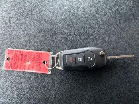 Used 2022 Ford F150 XLT image 17