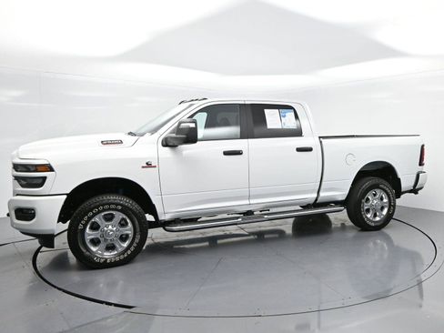 Used 2025 RAM 2500 Big Horn AWD/4WD image 4